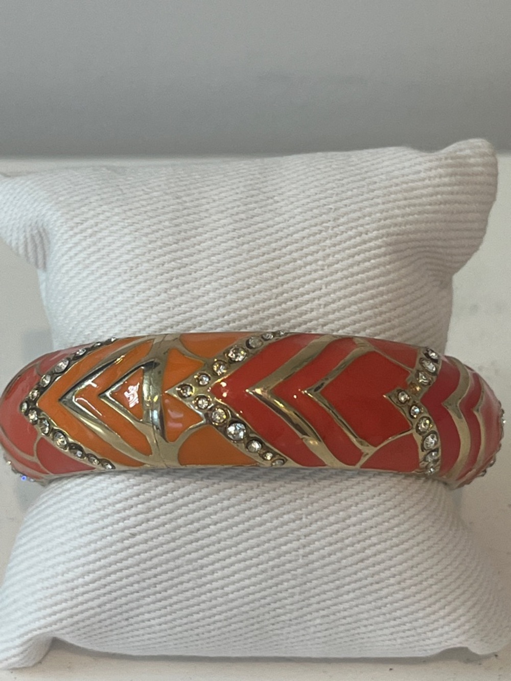 Vintage Enamel & Rhinestones W/ Gold Tone Spring Closure Bangle Bracelet